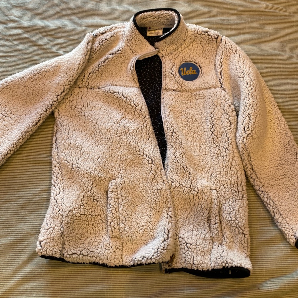 Champion fuzzy fleece collared jacket